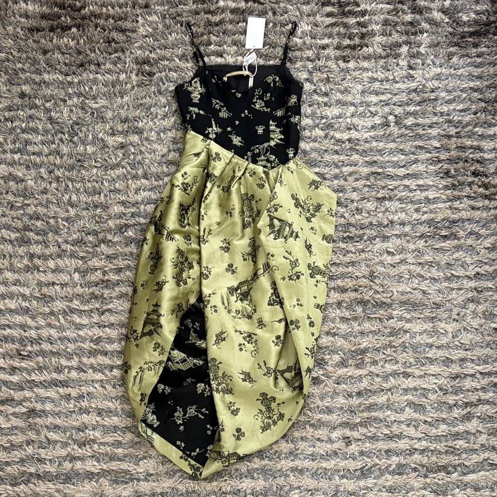 NWT！ Rimless Black and Olive Floral Designer Dress, Size S